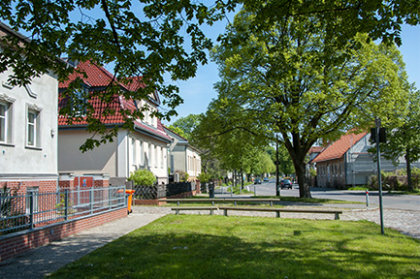 Dorfstraße in Falkenberg Dorfstraße im Stadtteil Falkenberg