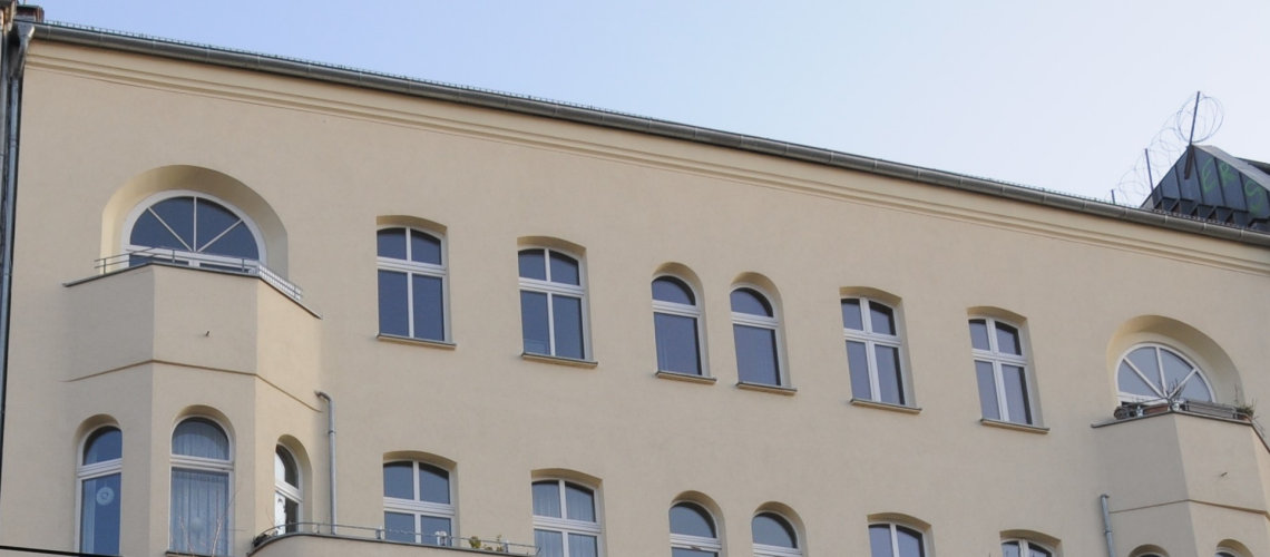 Fassade eines Modernisierungsprojekts am Helmholtzplatz