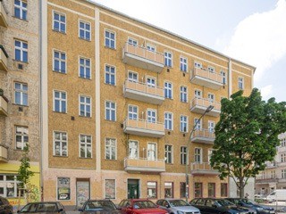 Neuer Fassadenanstrich in der Schliemannstraße/Stargarder Straße Fassade vom Modernisierungsprojekt in der Schliemannstraße/Stargarder Straße