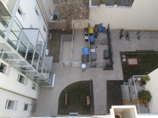 Der Hof wurde bei der Modernisierung neu angelegt Blick auf den neu angelegten Hof beim Modernisierungsprojekt in der Schliemannstraße/Stargarder Straße