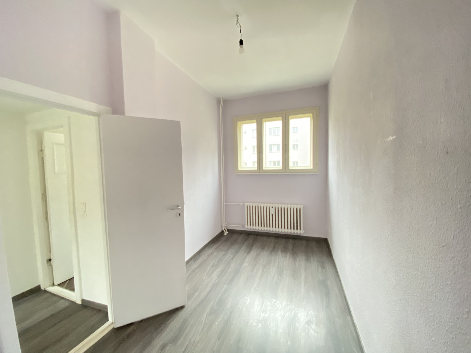 تصویر Nachmieter ab sofort gesucht: Helle 2,5-Zimmer-Wohnung mit Balkon & Tageslichtbad, provisionsfrei