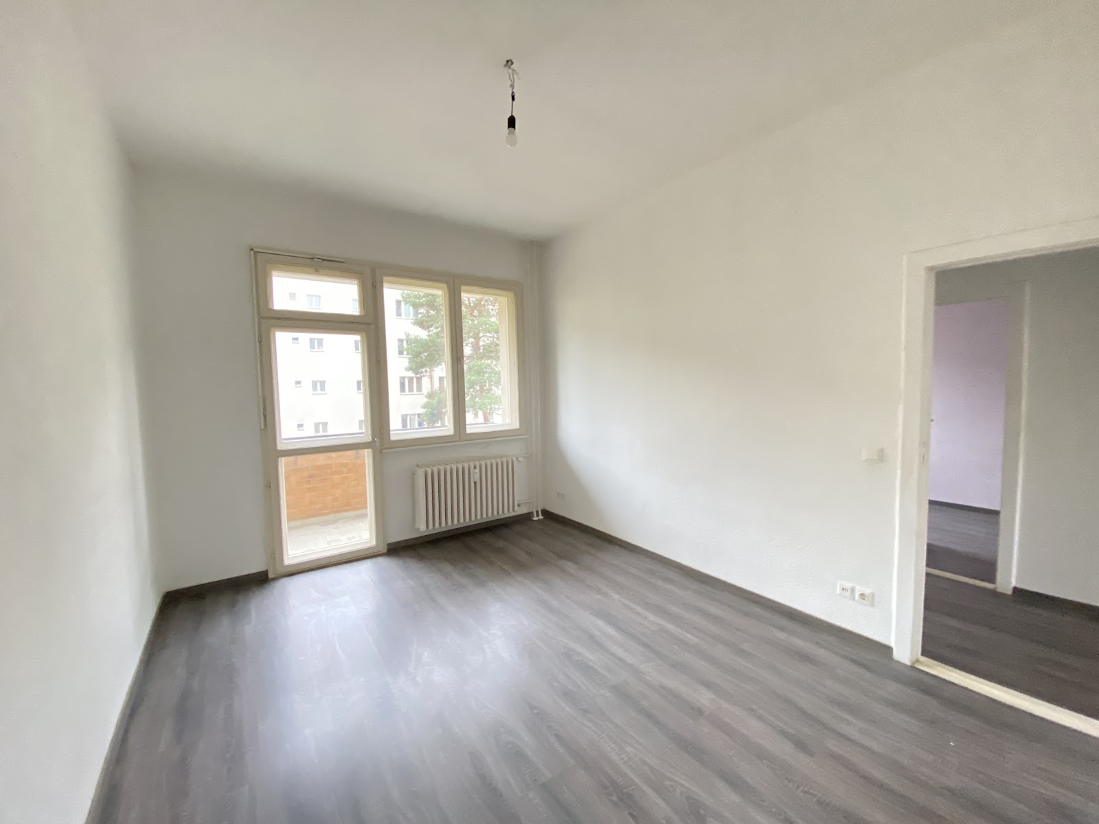 تصویر Nachmieter ab sofort gesucht: Helle 2,5-Zimmer-Wohnung mit Balkon & Tageslichtbad, provisionsfrei
