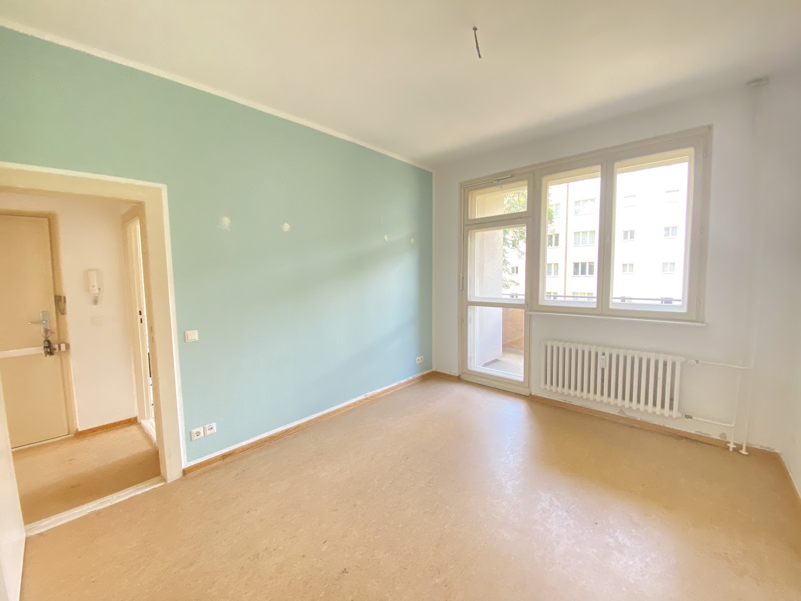 تصویر Helle 2-Zimmer-Wohnung mit Balkon und Duschbad – provisionsfrei