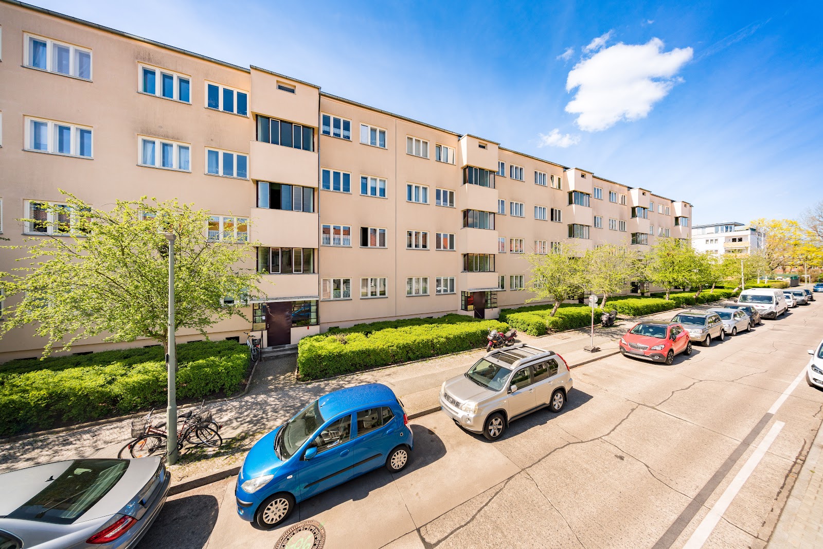 تصویر Helle 2-Zimmer-Wohnung mit Balkon u. Tageslichtbad ab SOFORT–WBS-Berechtigung (bis 140) erforderlich