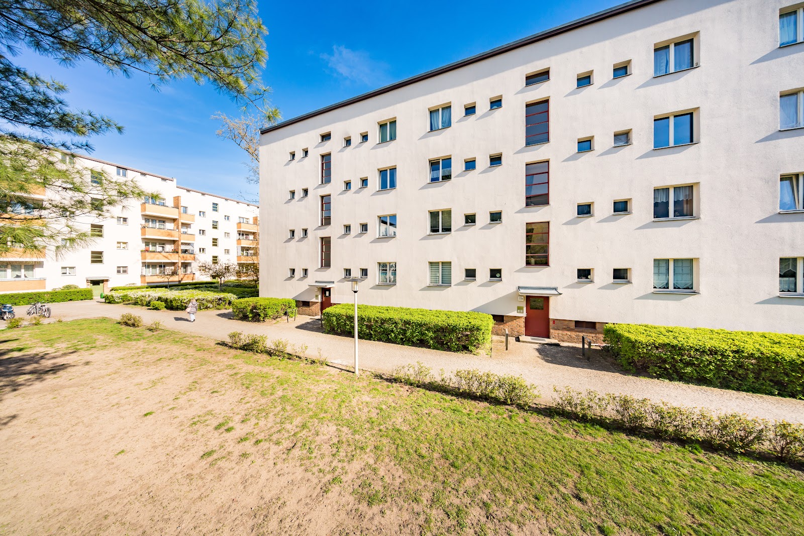 تصویر Helle 1,5-Zimmer-Wohnung mit Balkon und Tageslichtbad für Selbstrenovierer– WBS-Berechtigung bis 140