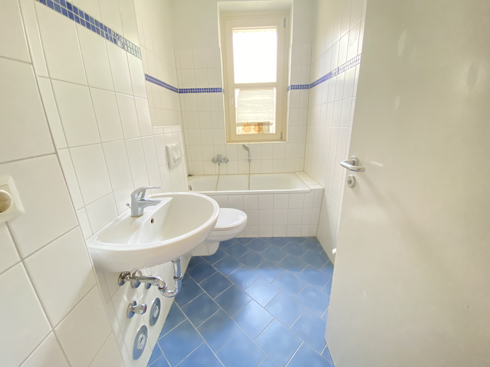 تصویر Helle 1-Zimmer-Wohnung mit Balkon und Tageslichtbad – provisionsfrei