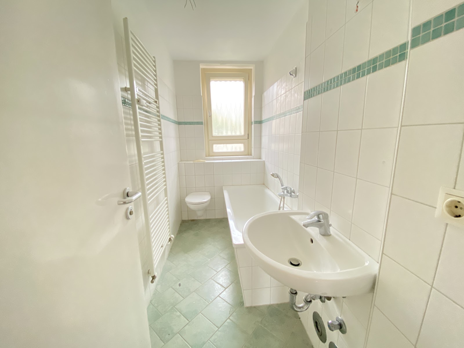 تصویر Helle 1-Zimmer-Wohnung mit Balkon und Tageslichtbad – provisionsfrei · Burscheider Weg 16C, 13599 Berlin