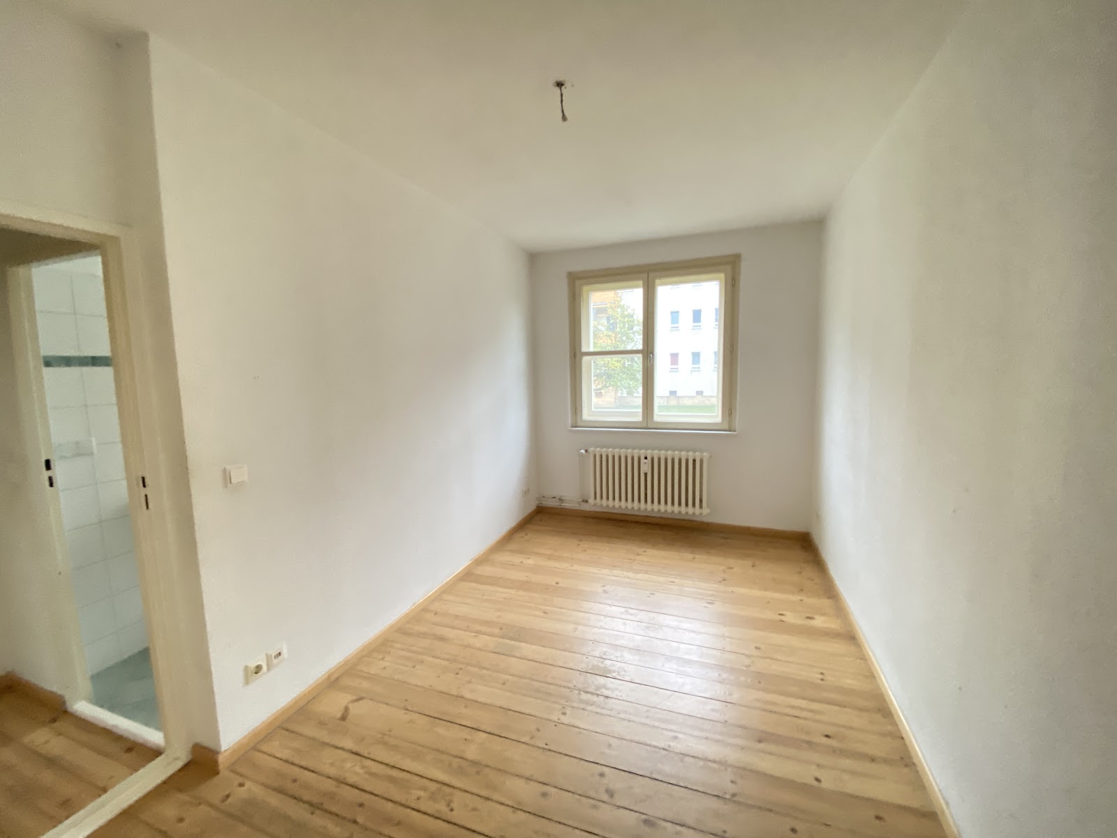 تصویر Helle 1-Zimmer-Wohnung mit Balkon und Tageslichtbad – provisionsfrei · Burscheider Weg 14D, 13599 Berlin
