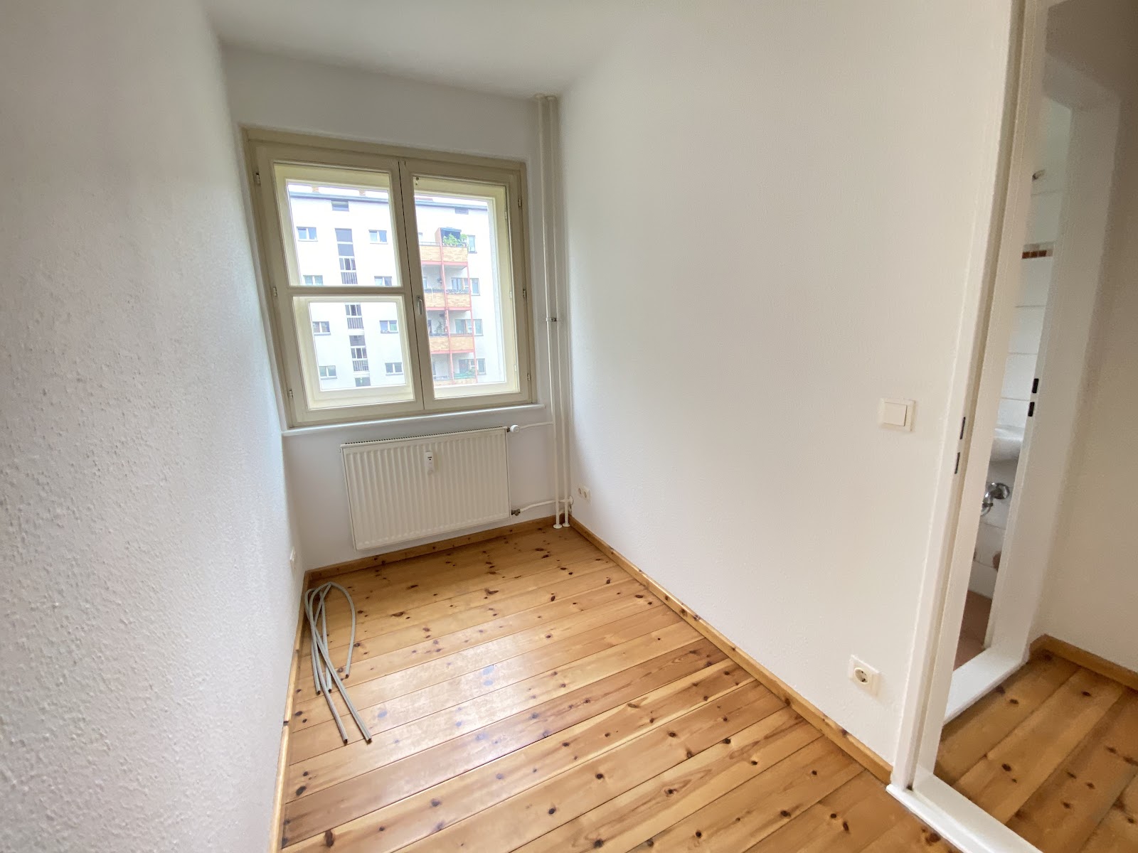 تصویر Helle 1,5-Zimmer-Wohnung mit Balkon und Tageslichtbad – provisionsfrei