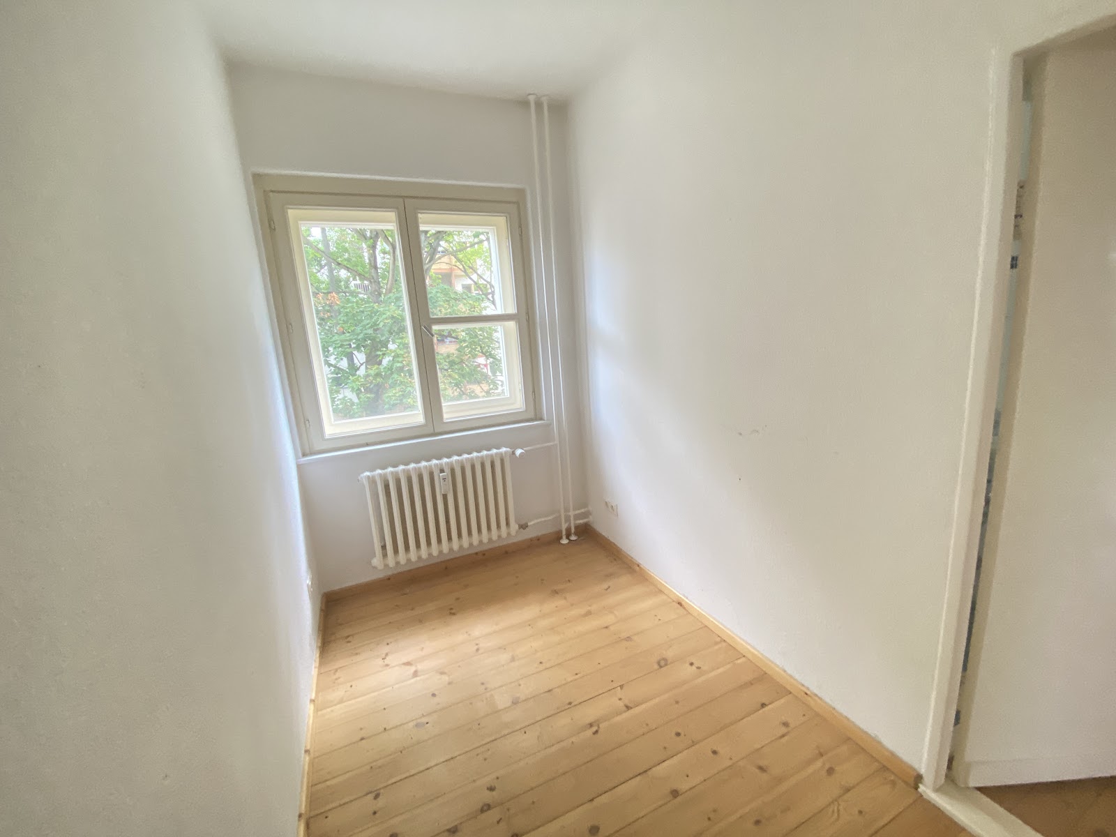 تصویر Helle 1,5-Zimmer-Wohnung mit Balkon und Tageslichtbad für Selbstrenovierer – provisionsfrei