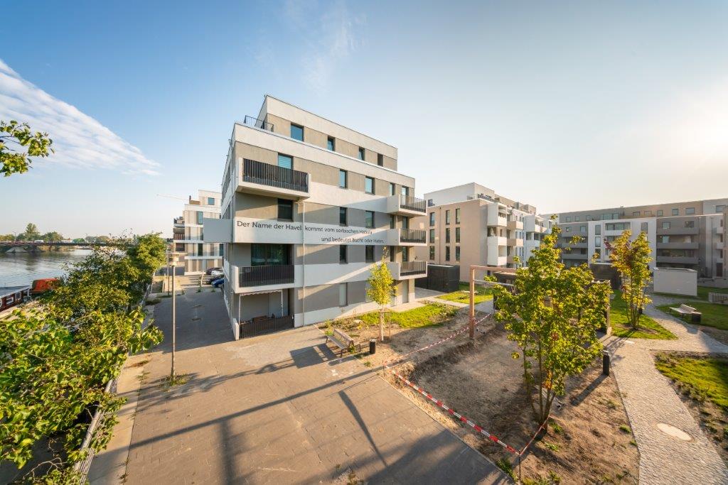 تصویر Helle 2-Zimmer-Wohnung mit Balkon – barrierefreie Objektgestaltung – nur mit WBS bis 160