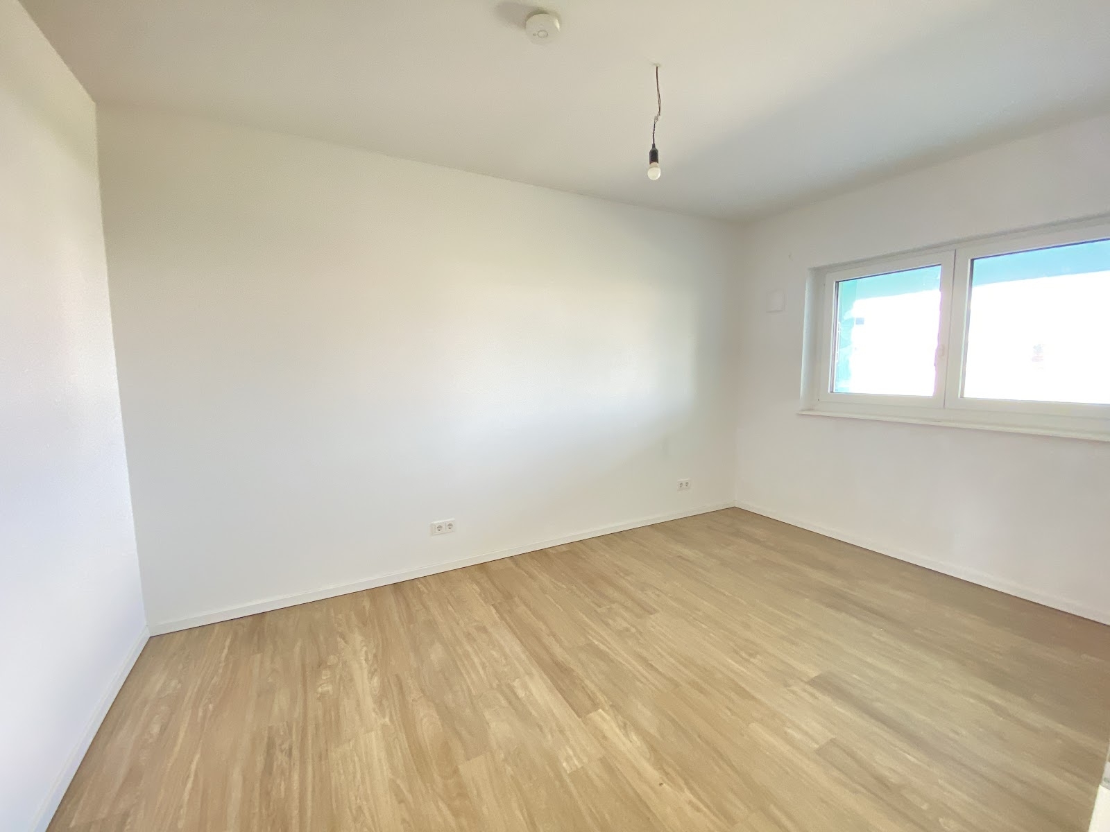 تصویر Helle 2-Zimmer-Wohnung mit Balkon – barrierefreie Objektgestaltung – provisionsfrei – nur mit WBS