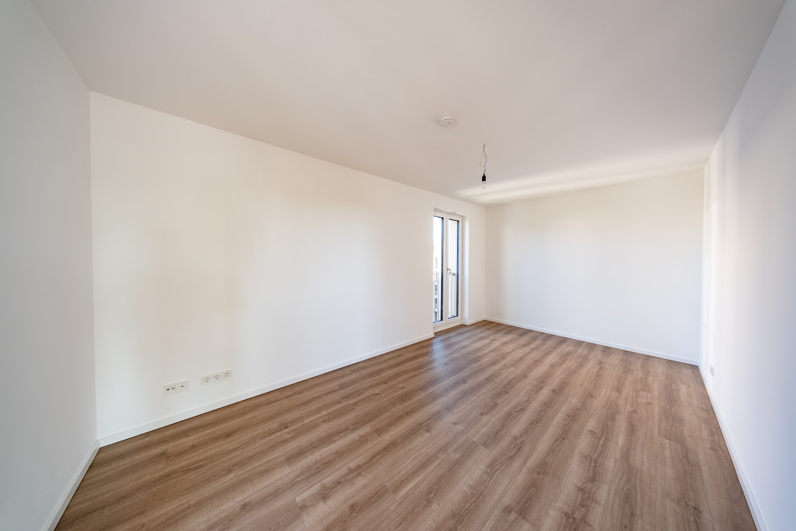 تصویر Neubauwohnung mit Fußbodenheizung an der Waterkant / WBS bis 180 erforderlich