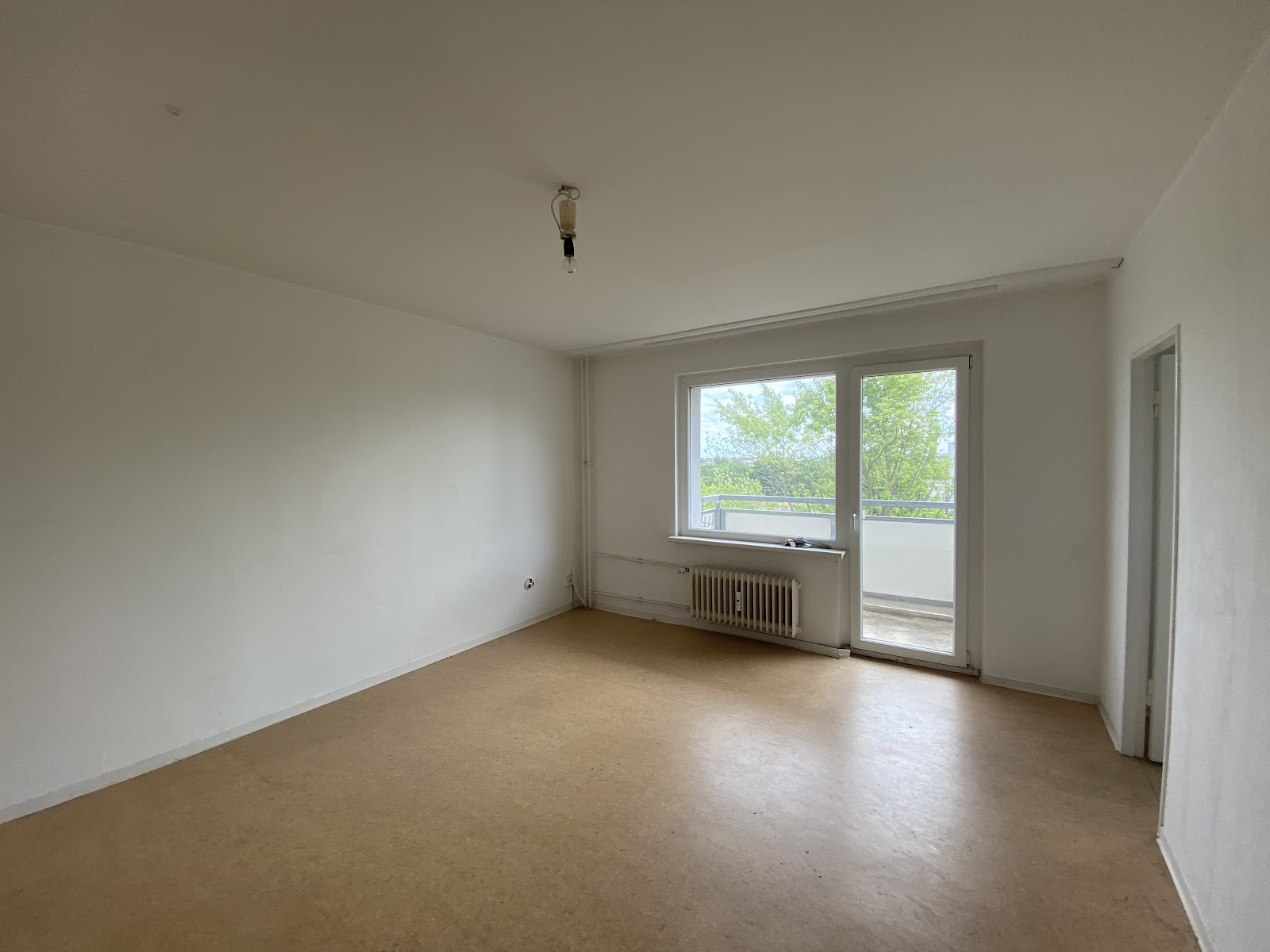 تصویر Seniorenwohnung 60+ mit Notwendigkeit eines Wohnberechtigungsscheins · Spießweg 38, 13437 Berlin