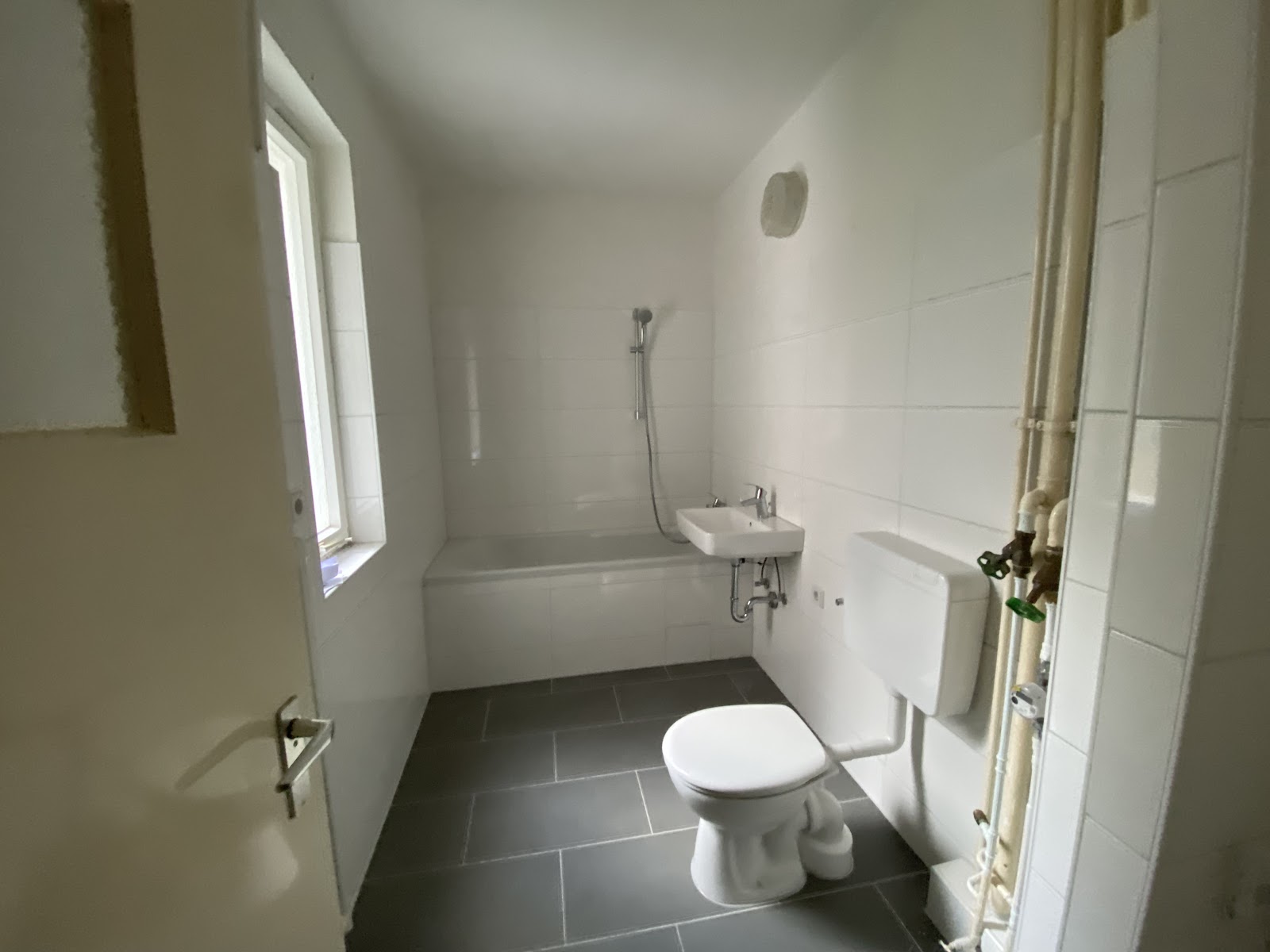 تصویر Singlewohnung! Einkommensgrenzen bitte beachten! · Titiseestr. 23, 13469 Berlin