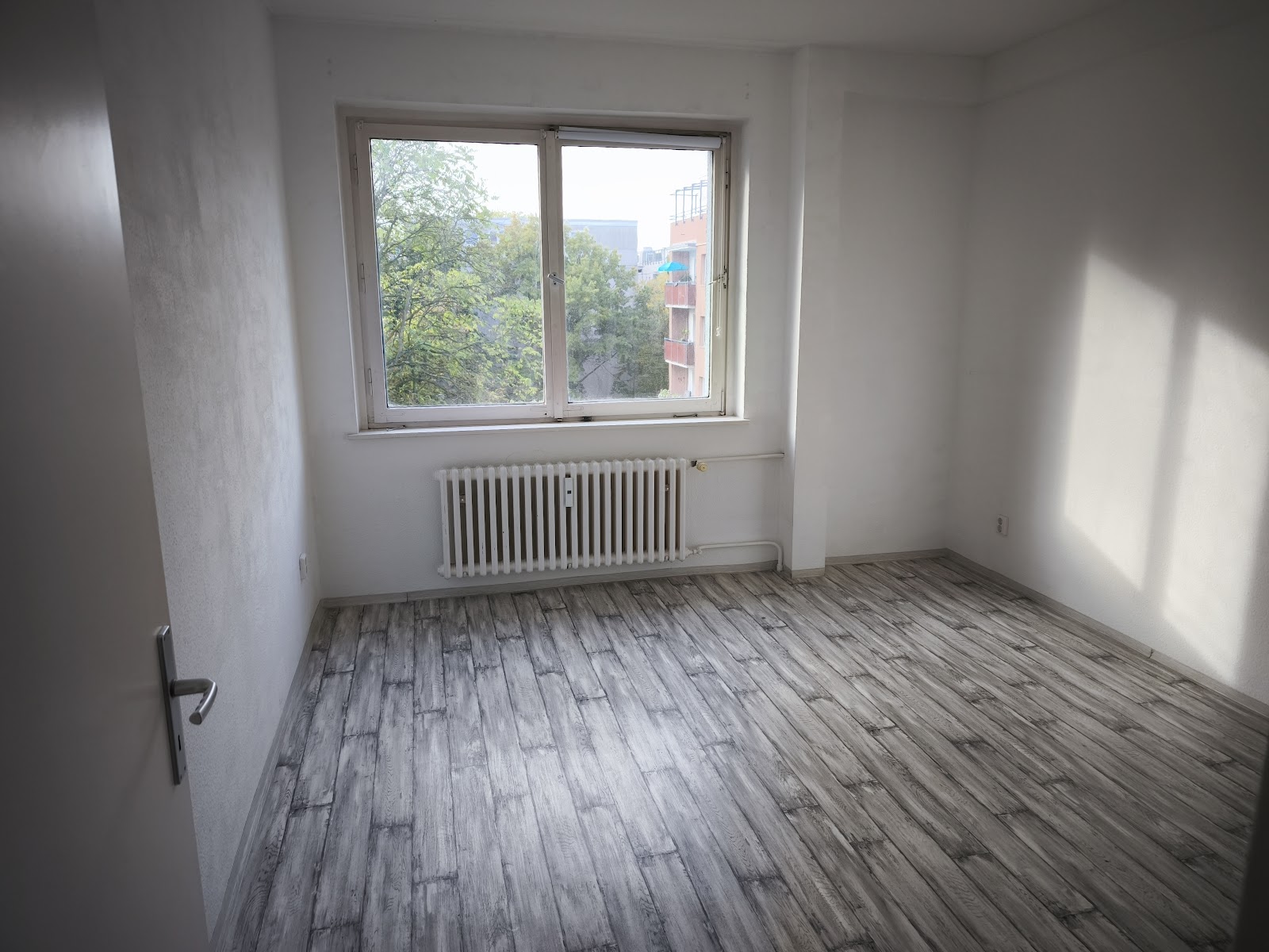 تصویر 3-Zimmer-Wohnung mit Balkon – vorfristig Nachmieter zum 01.11.gesucht