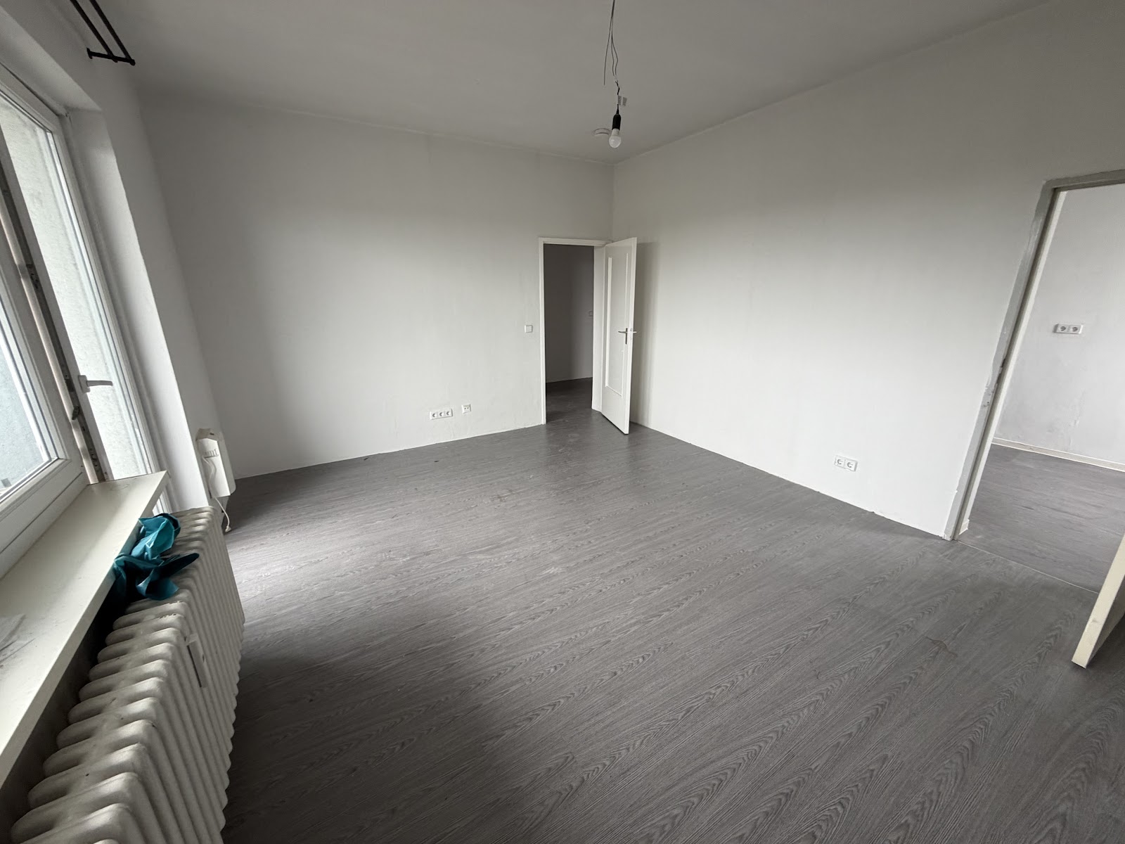 تصویر 3-Zimmer-Wohnung mit Balkon in Charlottenburg