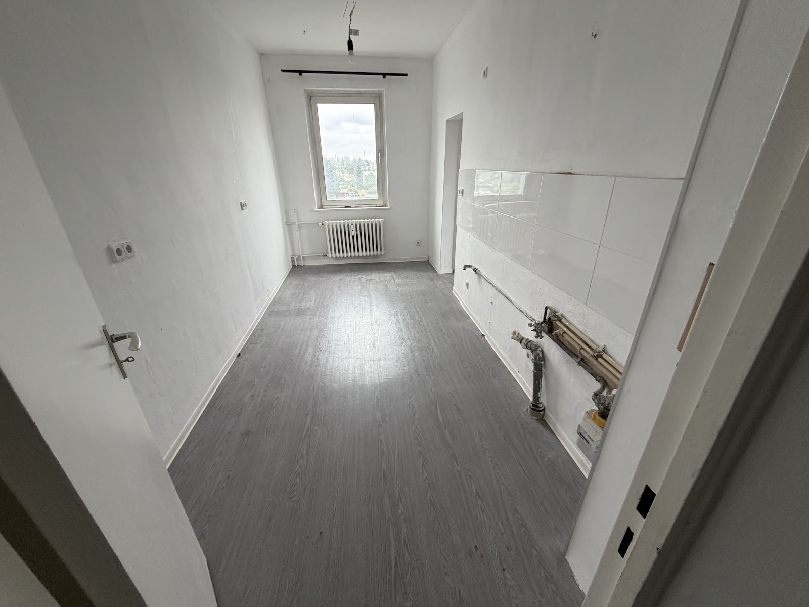 تصویر 3-Zimmer-Wohnung mit Balkon in Charlottenburg