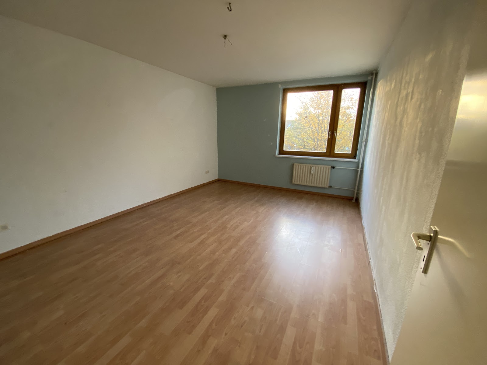 تصویر Großer Balkon – WBS mit besonderen Wohnbedarf erforderlich