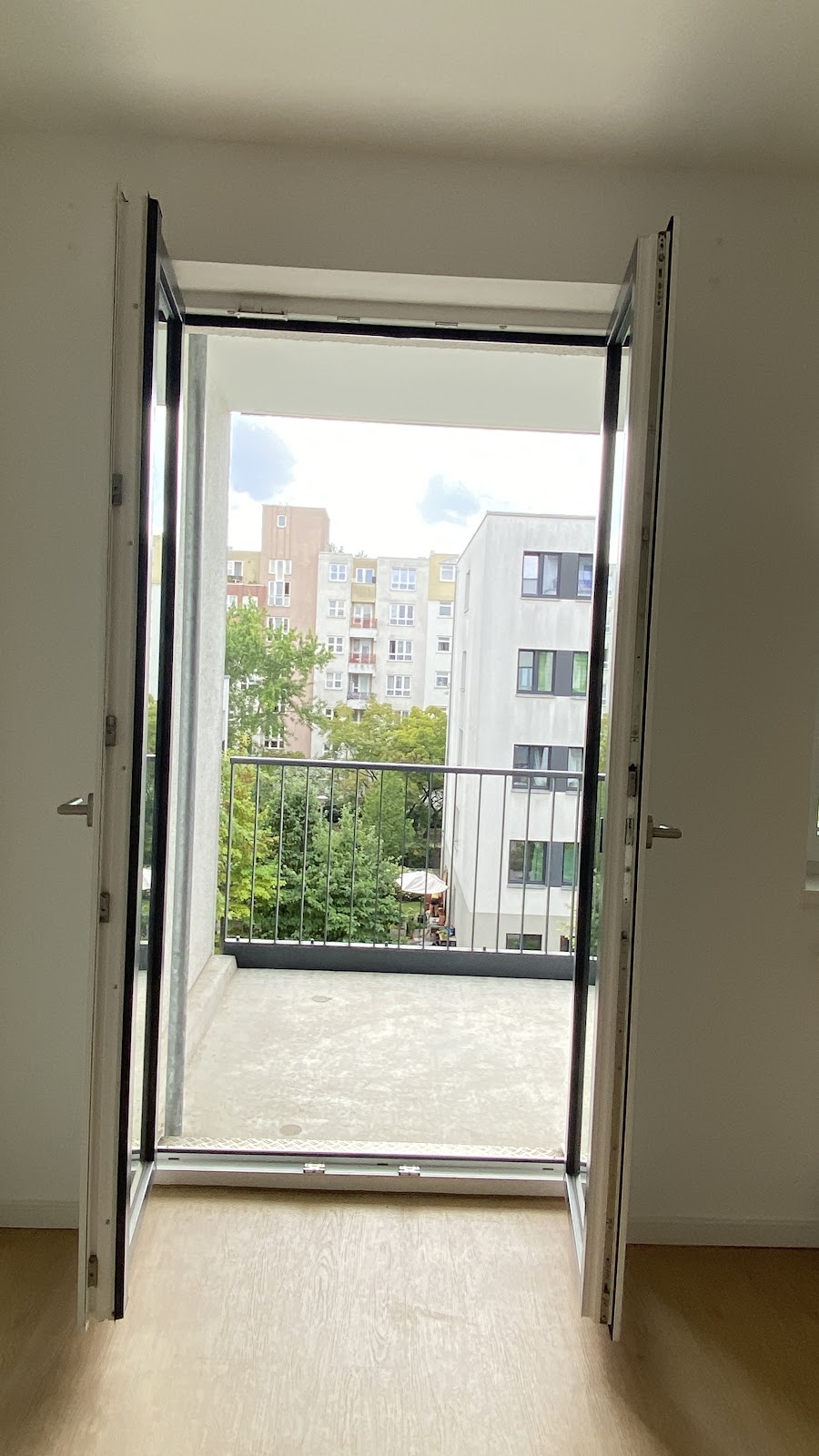 تصویر WBS 100 oder 140 oder 160 erforderlich…