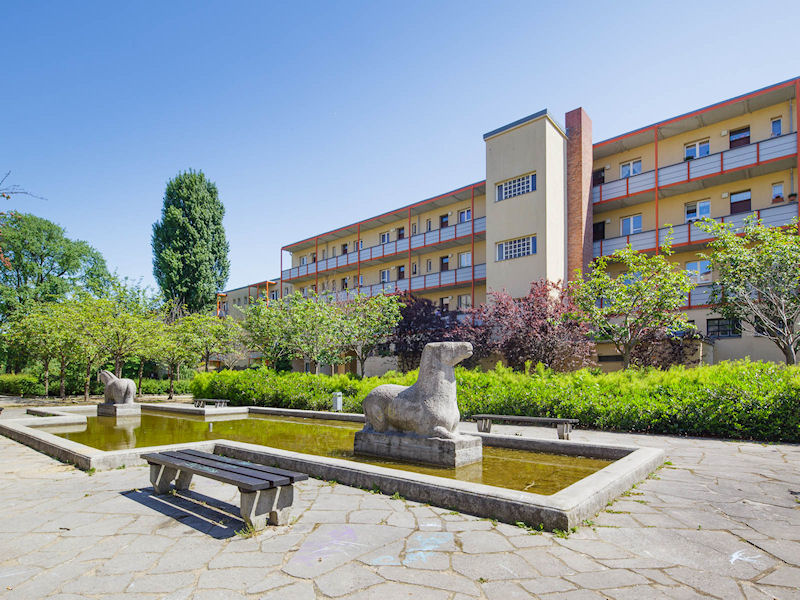 تصویر Renovierungsbedürftiges Singleappartement mit Balkon in Alt-Hohenschönhausen neu zu vermieten