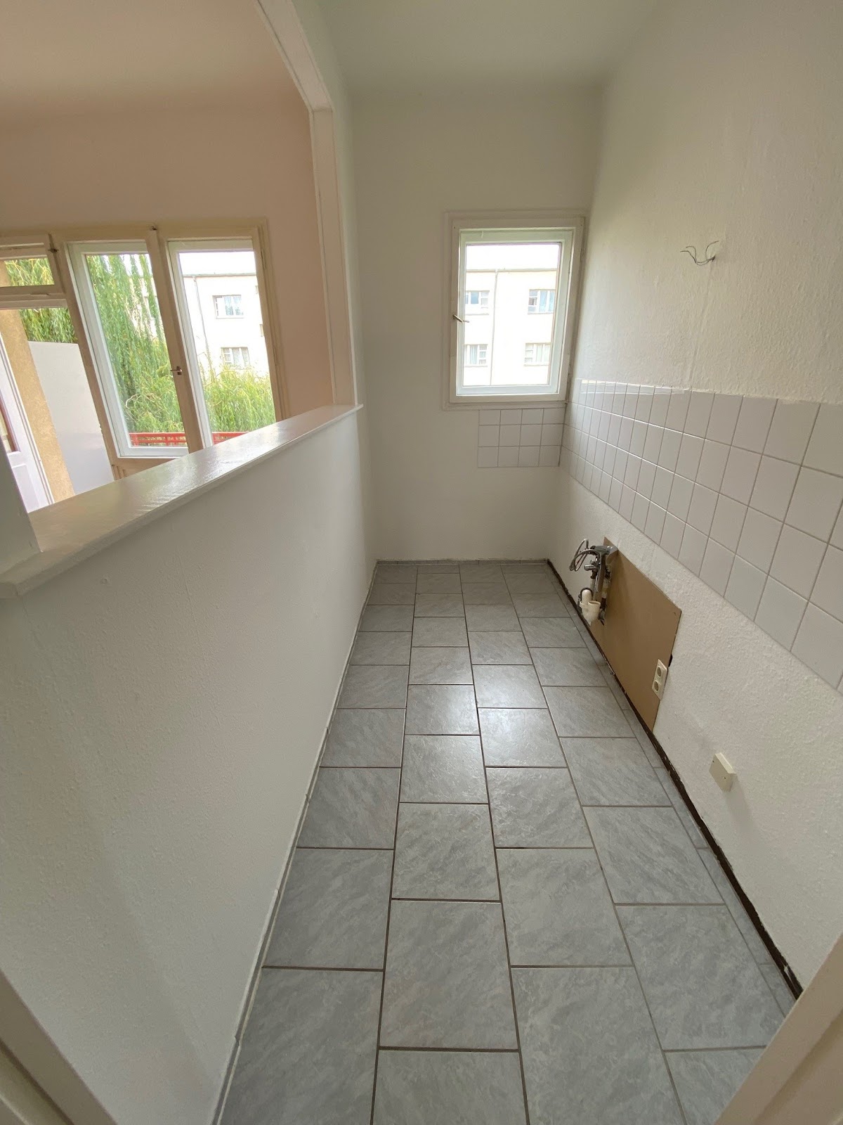 Küche mit offener Wand zu Raum 1