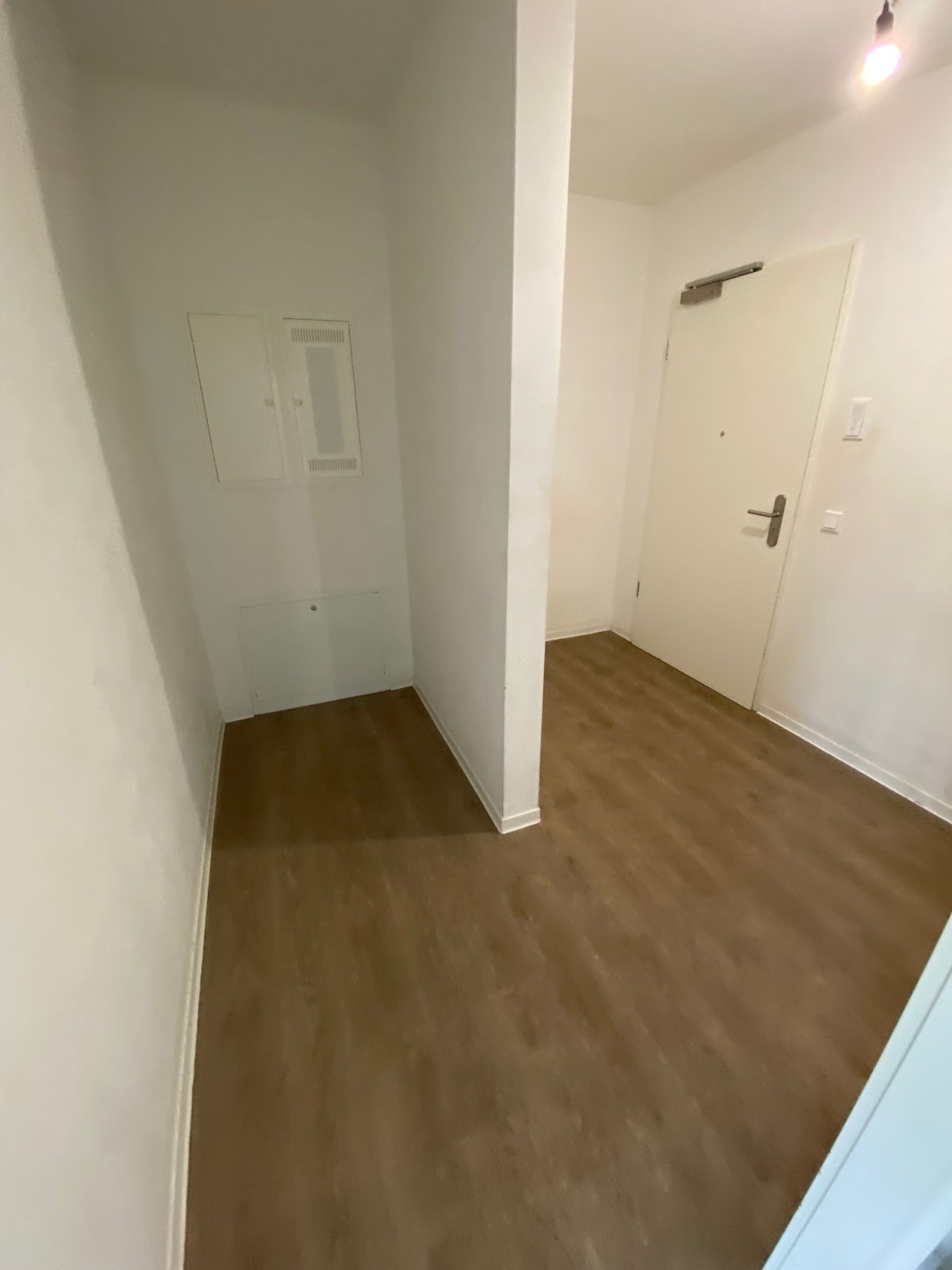 تصویر Neubauwohnung in Falkenberg zu vermieten – WBS "MIT BESONDEREM WOHNBEDARF" erforderlich !