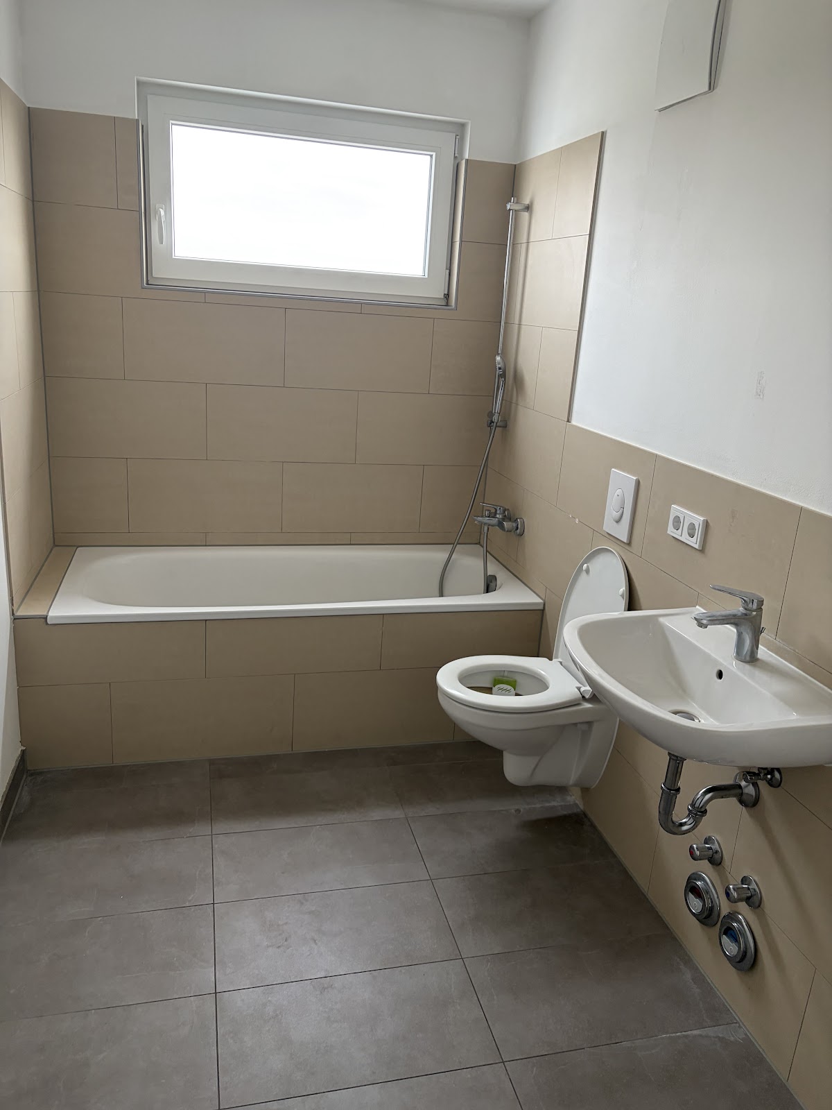 تصویر Wohnung mit Balkon in Falkenberg im Zweitbezug neu zu vermieten – WBS erforderlich !