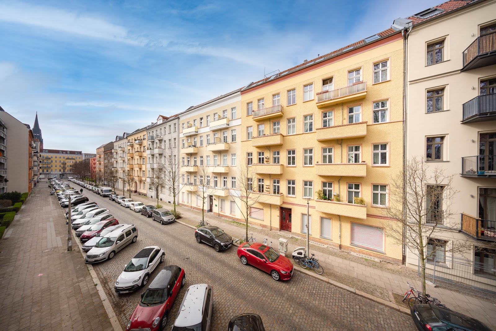 تصویر Altbau Singleappartement im Erdgeschoss eines Seitenflügels ab sofort neu zu vermieten