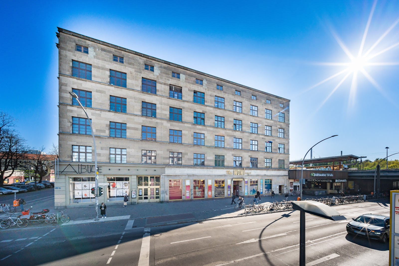 تصویر Große Altbauwohnung in Prenzlauer Berg am S-Bhf. Greifswalder Straße neu zu vermieten