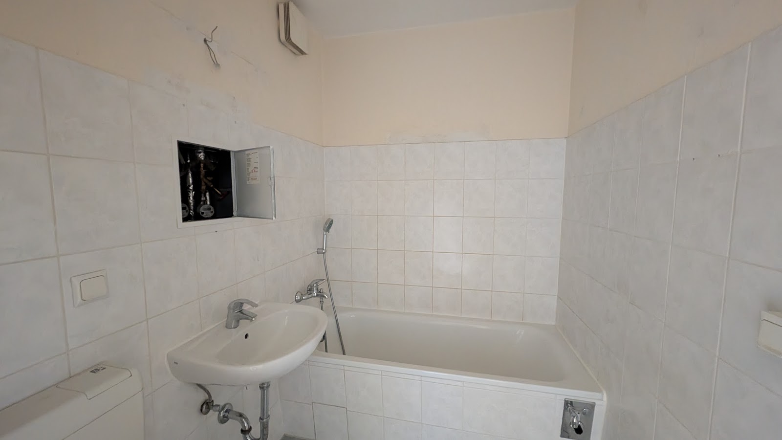 تصویر Singleapartment! WBS-fähiges Einkommen erforderlich!