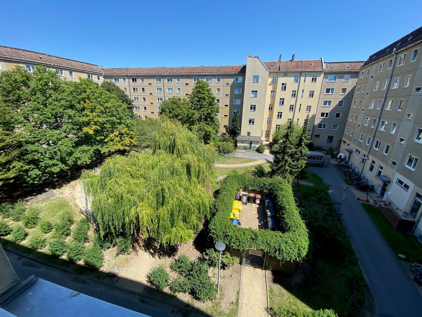 تصویر Renovierungsbedürftige Wohnung in Prenzlauer Berg nahe dem "Velodrom" neu zu vermieten