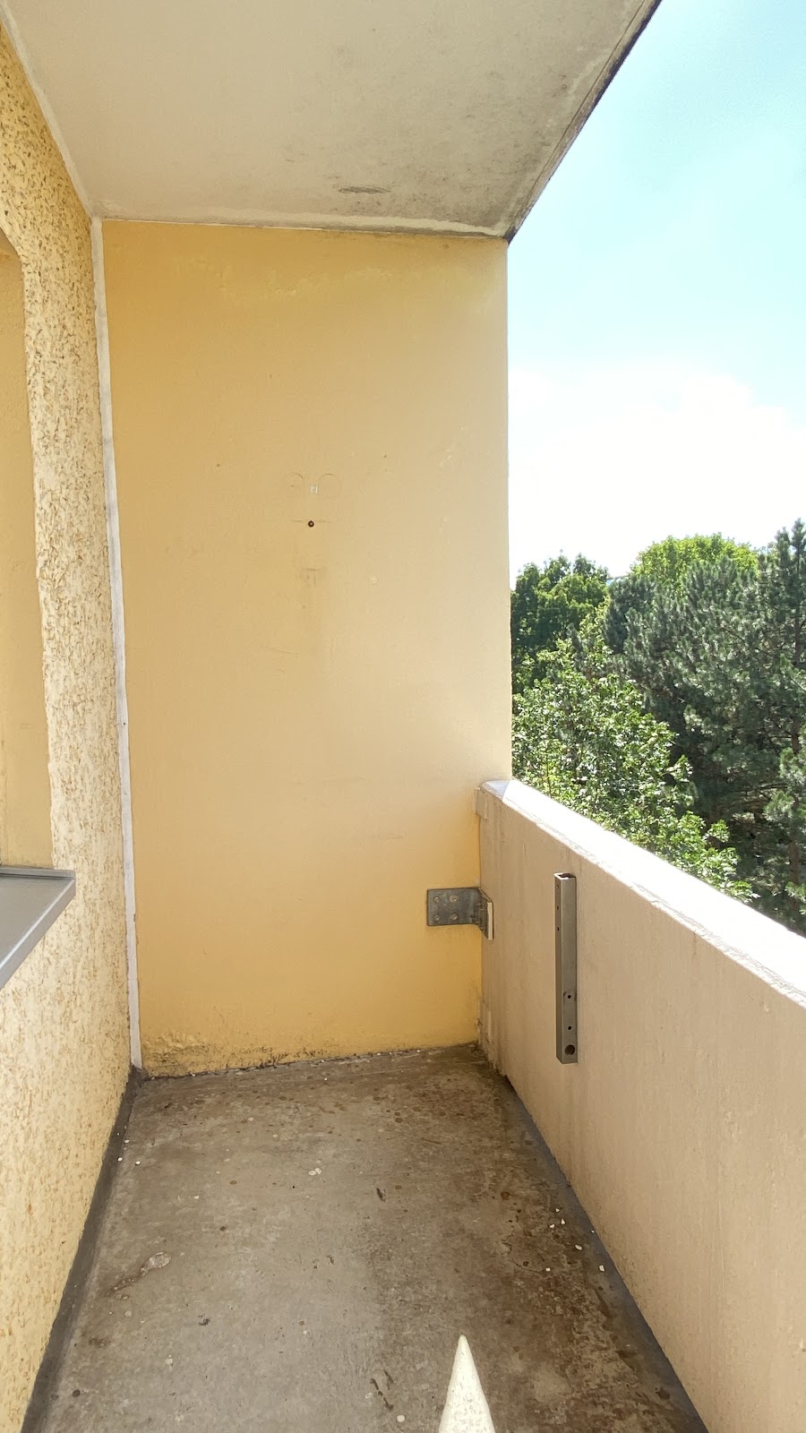 تصویر WBS 100 oder 140 erforderlich…