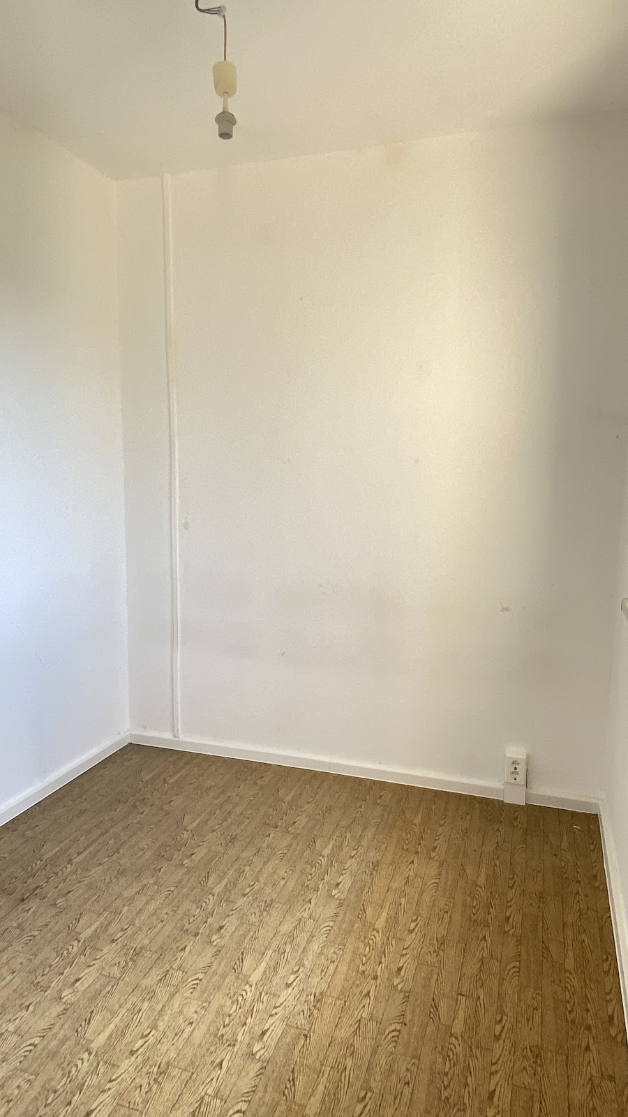 تصویر WBS 100 oder 140 erforderlich…