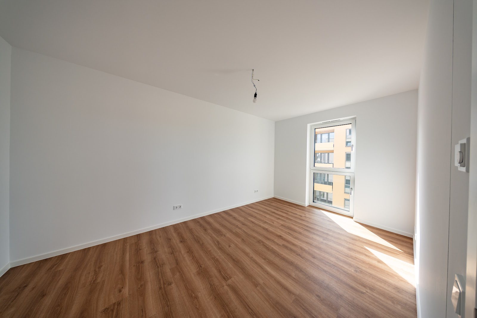 تصویر Neubauwohnung mit Fußbodenheizung im Erstbezug / WBS mit besonderen Wohnbedarf erforderlich