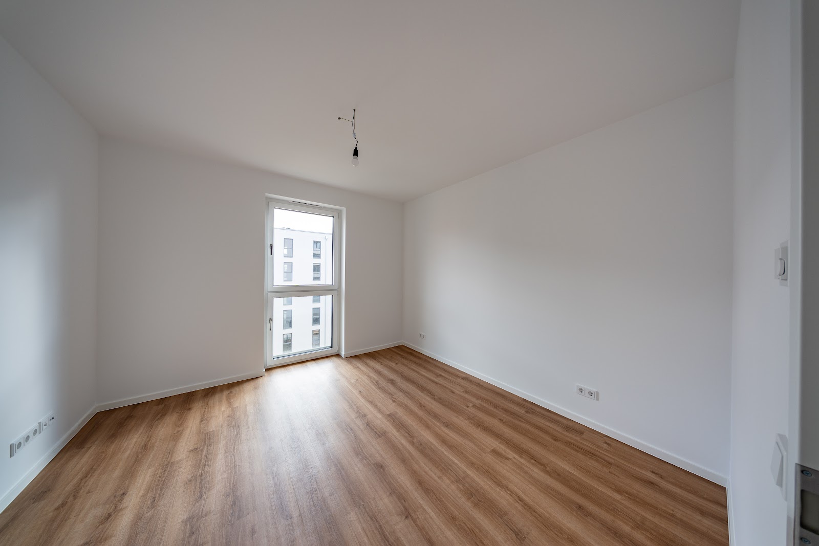 تصویر Neubau mit Fußbodenheizung im Erstbezug / WBS mit besonderen Wohnbedarf erforderlich