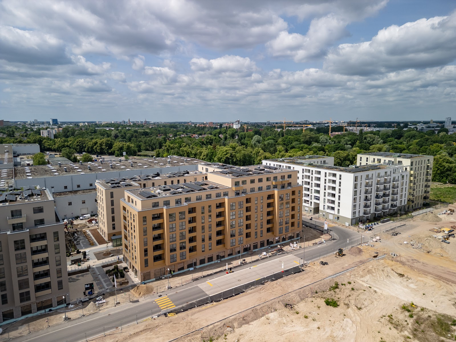 تصویر Helle 5-Z.-Wohnung mit Balkon – barrierefreie Objektgestaltung – provisionsfrei– nur mit WBS bis 220 · Moderlieschenstr. 88, 13599 Berlin