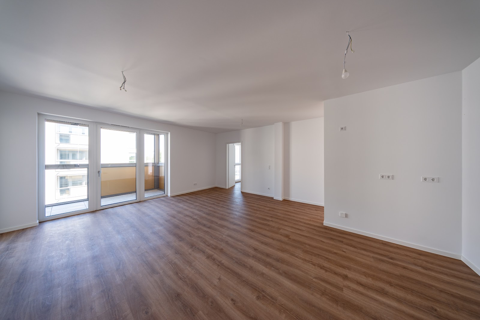 تصویر Helle 5-Z.-Wohnung mit Balkon – barrierefreie Objektgestaltung – provisionsfrei– nur mit WBS bis 220
