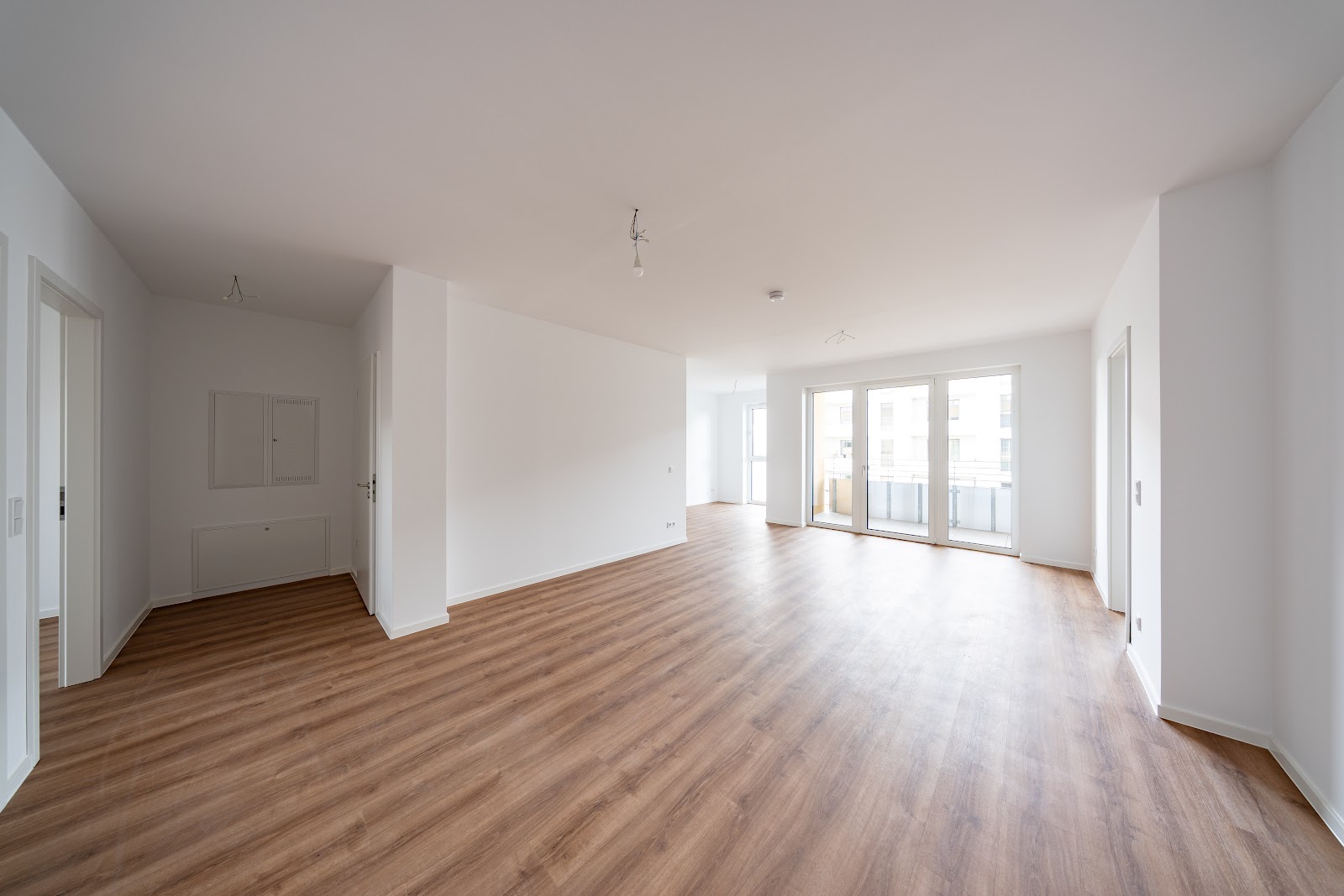 تصویر Helle 5-Z.-Wohnung mit Balkon – barrierefreie Objektgestaltung – provisionsfrei– nur mit WBS bis 220 · Rotfederstr. 61, 13599 Berlin
