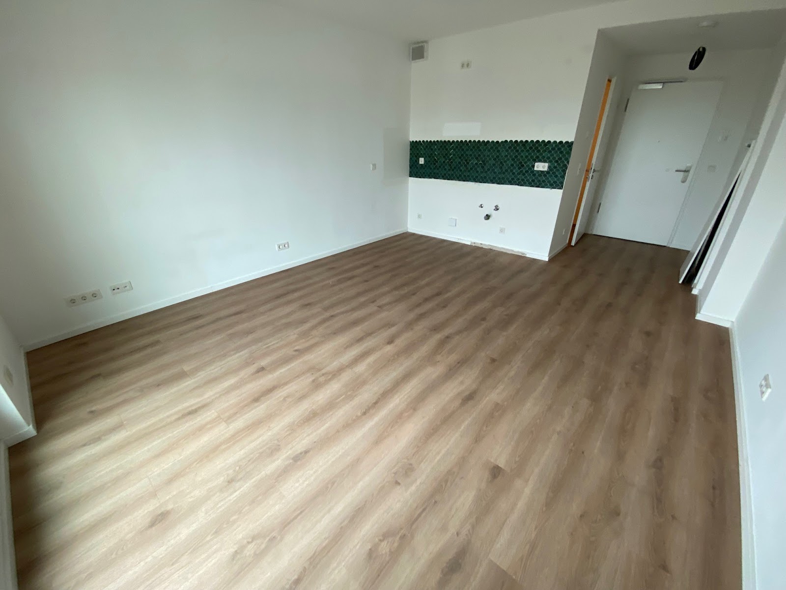 تصویر Günstige Neubauwohnung am S-Bhf. Springpfuhl im Zweitbezug neu zu vermieten – WBS erforderlich !