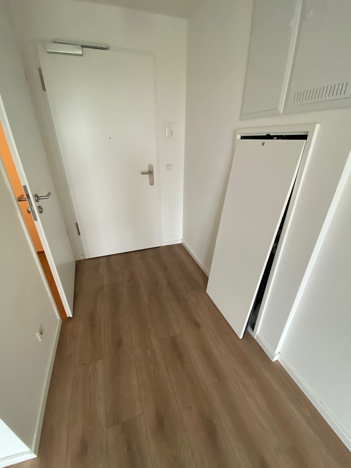 تصویر Günstige Neubauwohnung am S-Bhf. Springpfuhl im Zweitbezug neu zu vermieten – WBS erforderlich !
