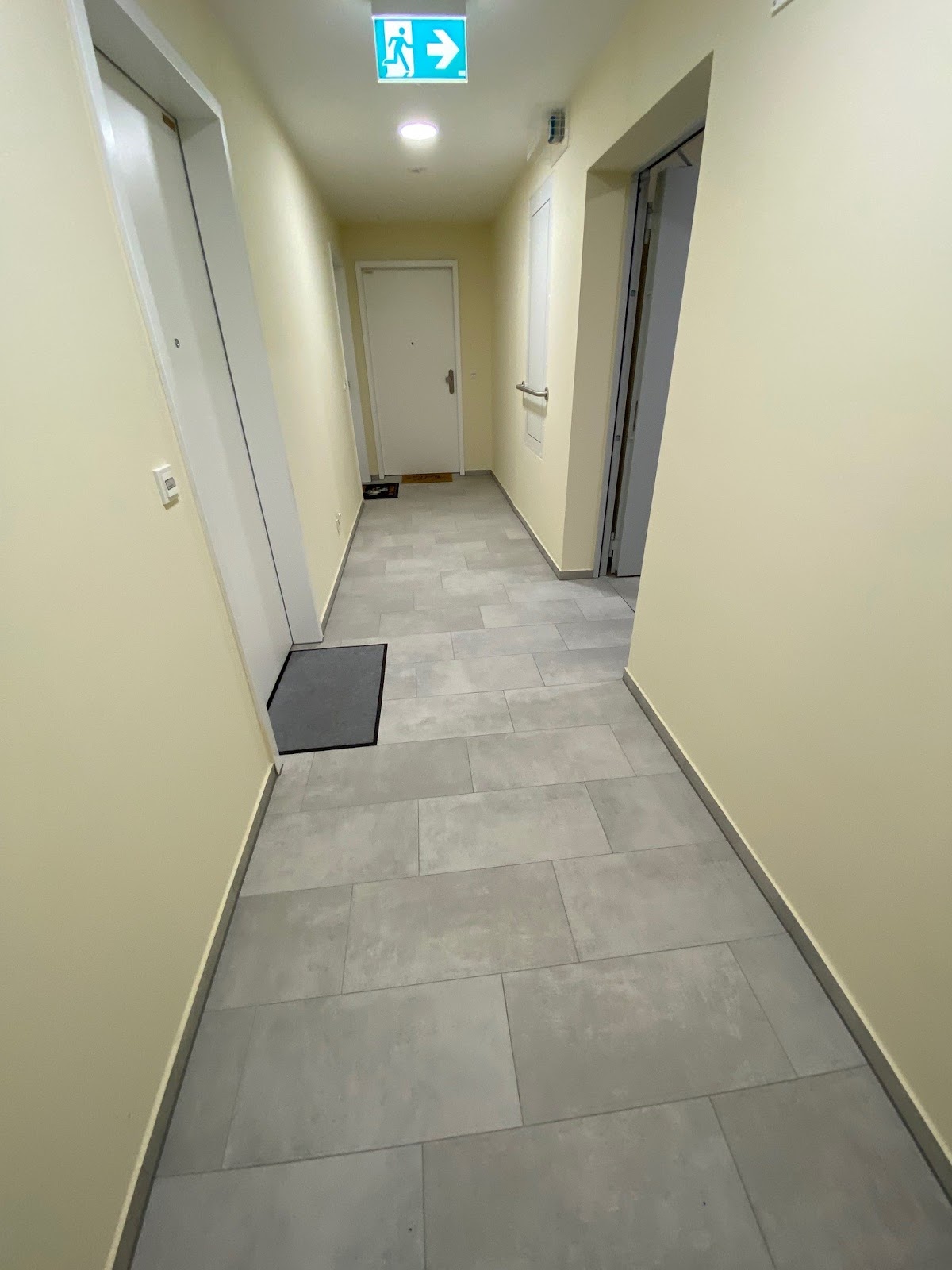 تصویر Günstige Neubauwohnung am S-Bhf. Springpfuhl im Zweitbezug neu zu vermieten – WBS erforderlich !