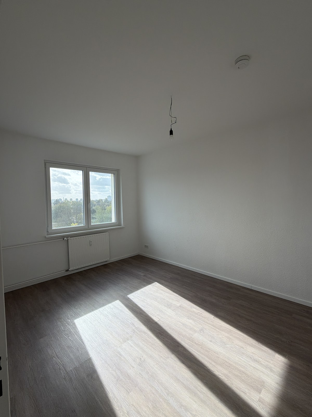 تصویر Wohnung mit WBS verfügbar