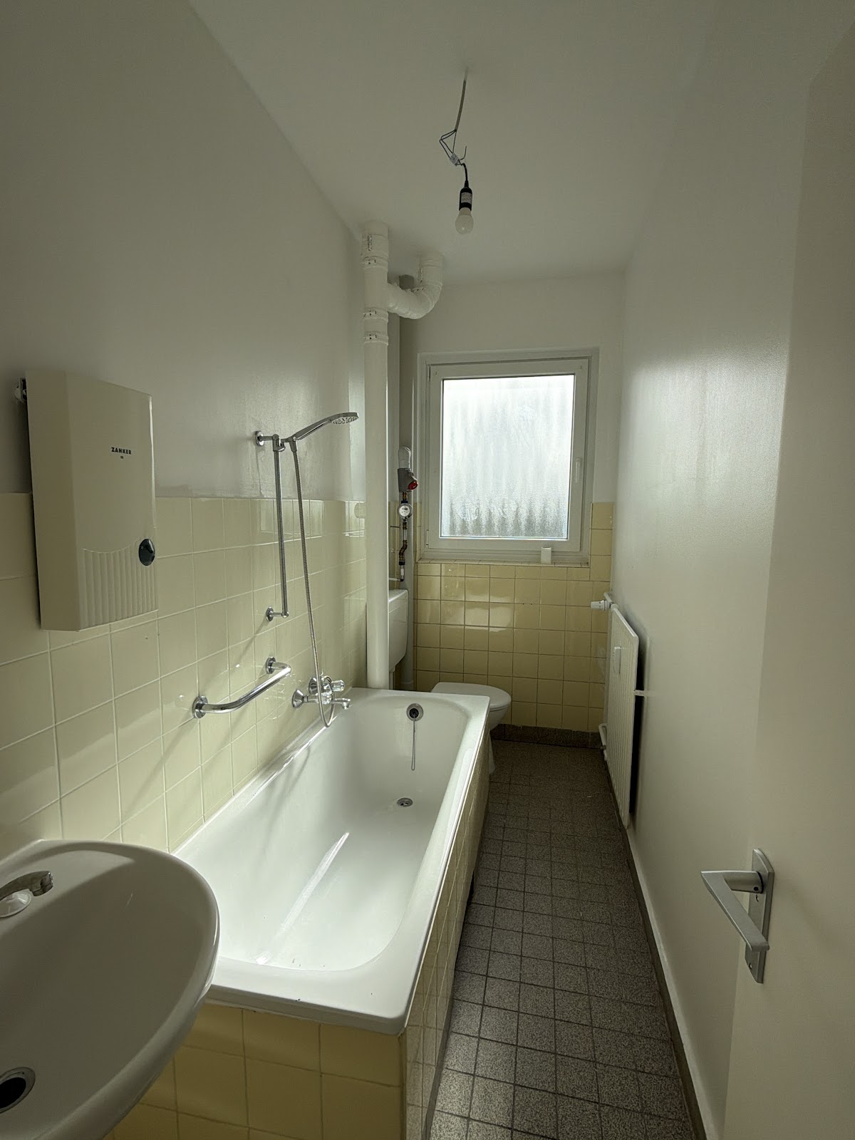 تصویر Wohnung mit WBS verfügbar