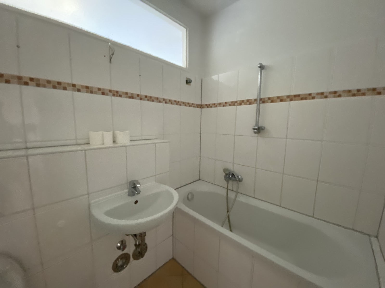 تصویر Singleapartment! WBS-fähiges Einkommen erforderlich!
