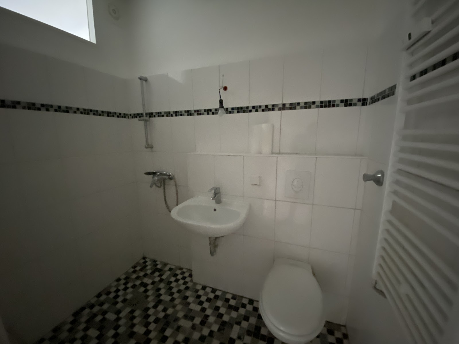 تصویر Wohnung mit Dusche – für Personen ab dem 60. Lebensjahr
