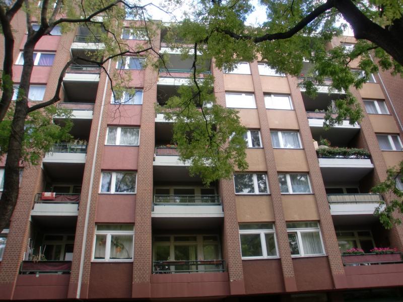 تصویر 3-Zimmer mit Balkon in verkehrsberuhigter Straße