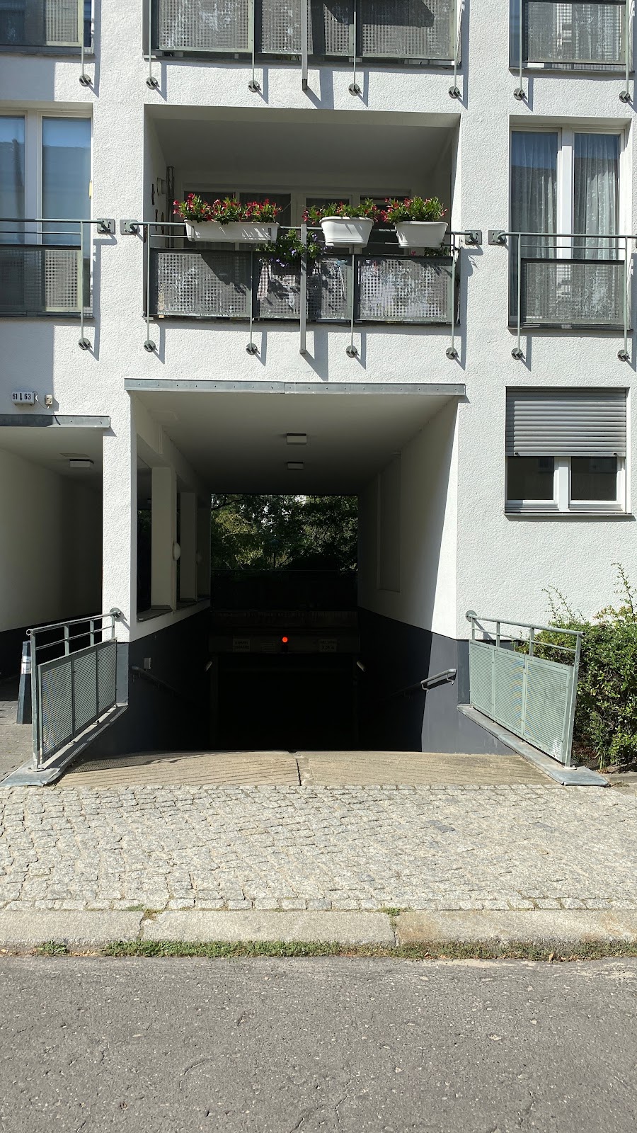 Einfahrt_Ausfahrt