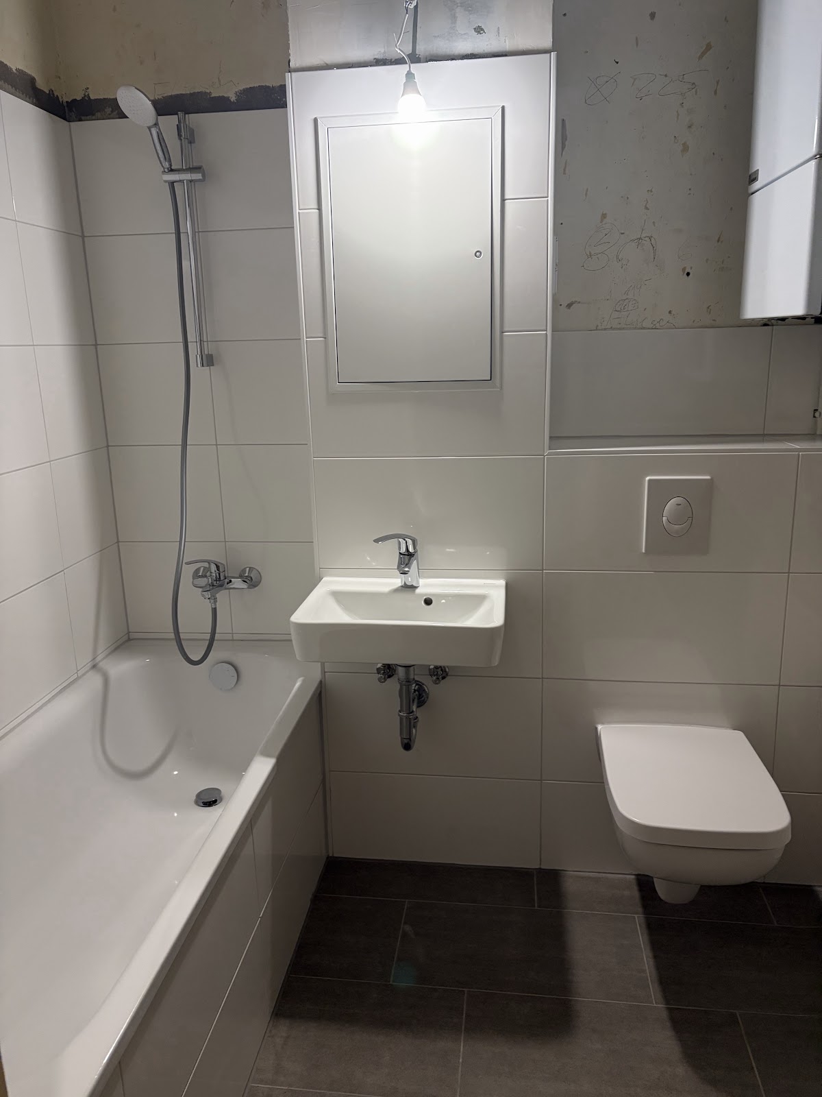 تصویر 1 Zimmerwohnung zum selber Gestalten